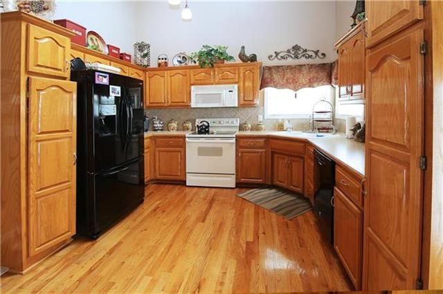 9014 N CAMDEN Avenue — photo 6