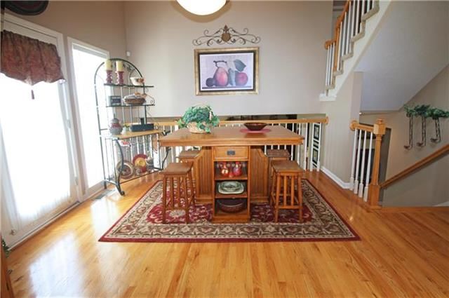 9014 N CAMDEN Avenue — photo 7
