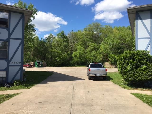 7105 N ORCHARD Court — photo 16