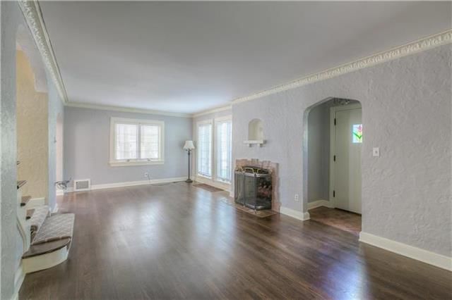 649 W 70TH Terrace — photo 4