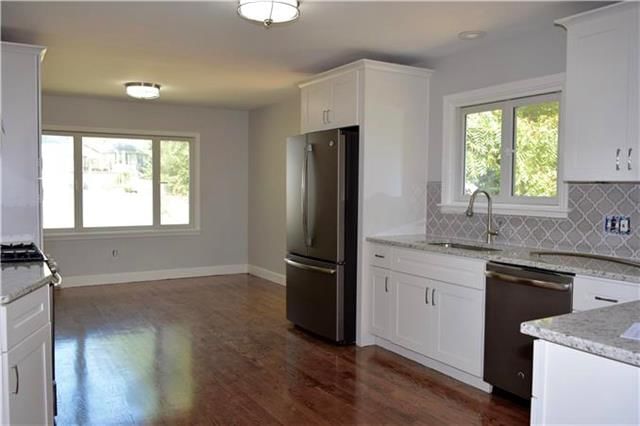 8609 Travis Street — photo 8