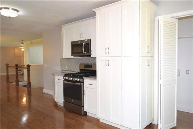 8609 Travis Street — photo 10