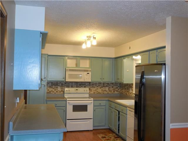 409 NE Johnston Drive — photo 5