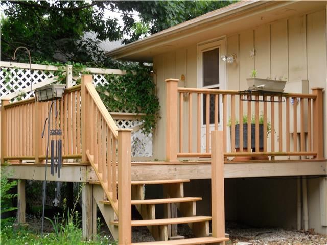 409 NE Johnston Drive — photo 7
