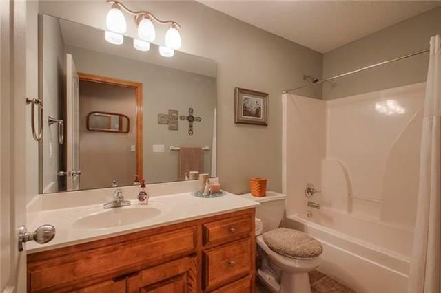 9914 N HAWTHORNE Avenue — photo 12