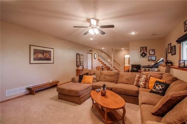 9914 N HAWTHORNE Avenue — photo 17