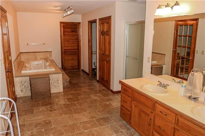 202 Canyon View Drive — photo 13