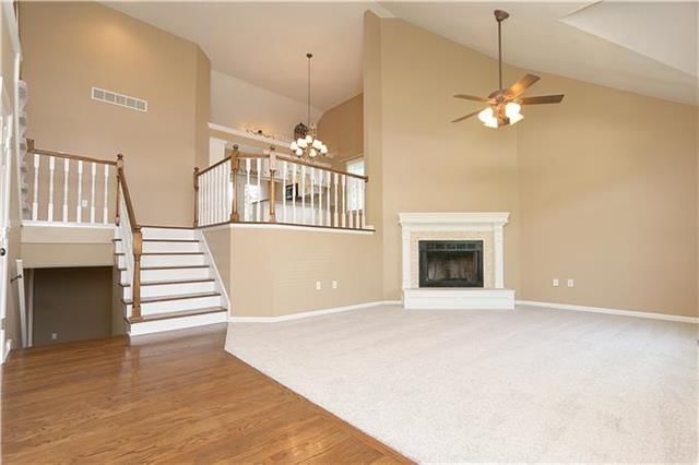 7337 N Oakland Avenue — photo 2