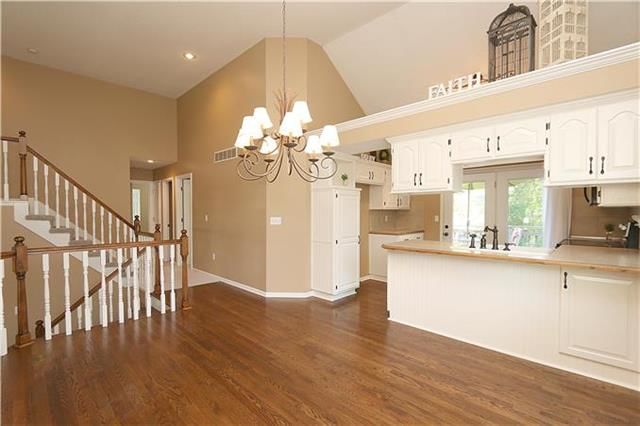 7337 N Oakland Avenue — photo 8