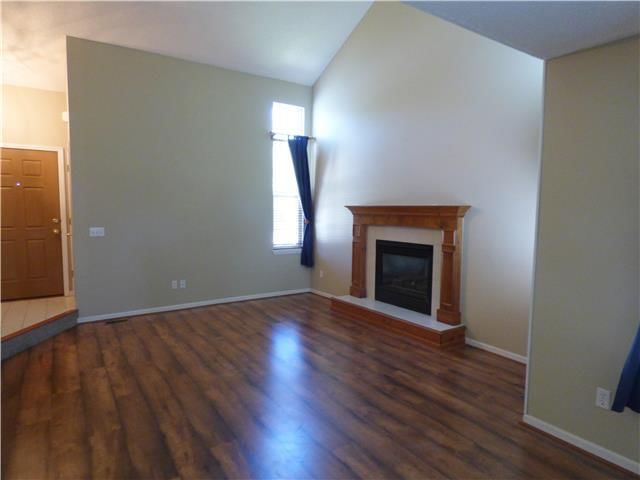 707 Holiday Drive — photo 3