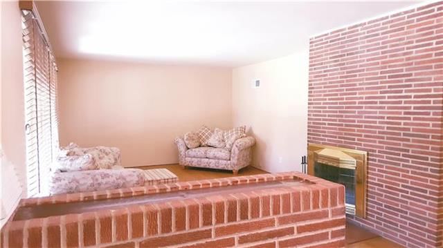 4335 RIDGEWAY Avenue — photo 5