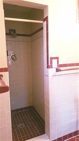 4335 RIDGEWAY Avenue — photo 8