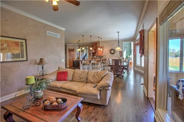 14409 GRANDVIEW Street — photo 11