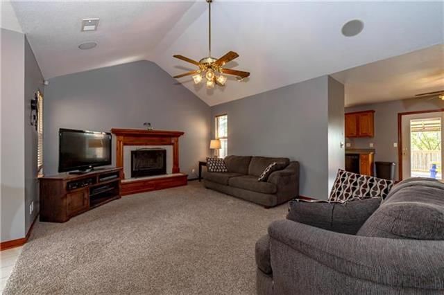 851 N WALNUT Street — photo 6