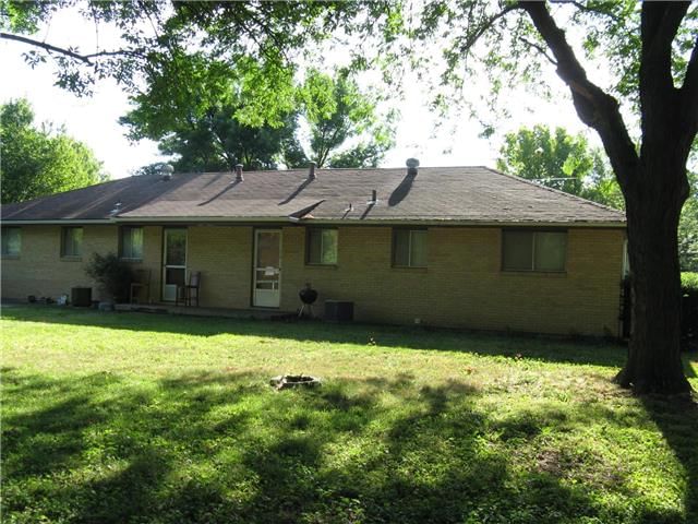 3112 S Forest Avenue — photo 2