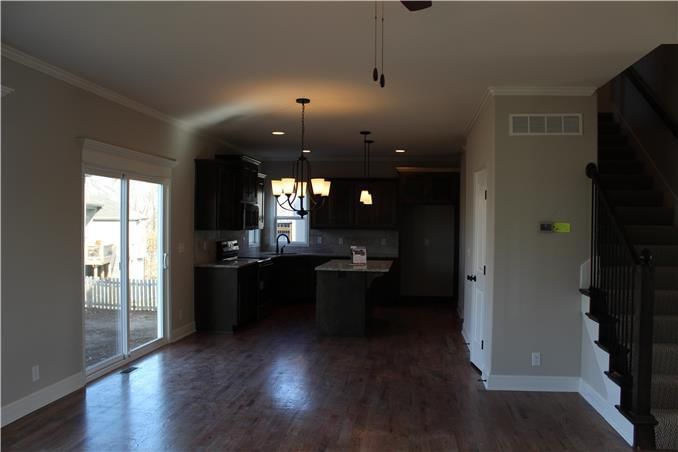 1013 SE Scarlet Court — photo 6