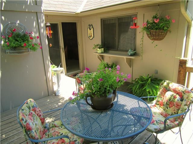 8510 NW BEAMAN Avenue — photo 6