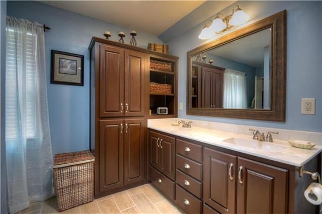 809 NE Colleen Drive — photo 13