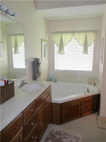 1402 NE 82nd Terrace — photo 13