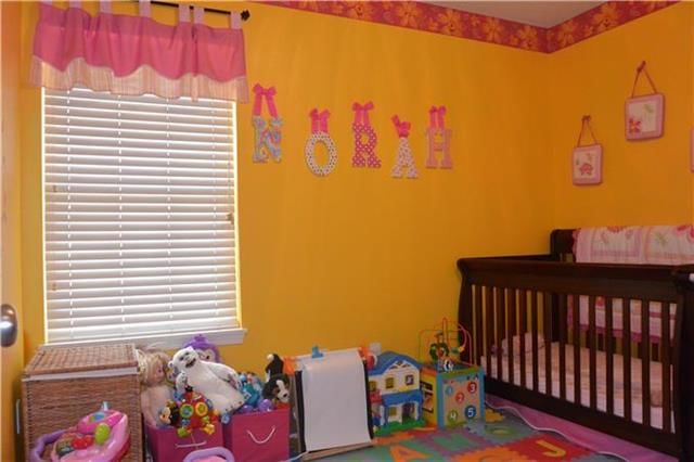 8125 N Lawn Avenue — photo 15