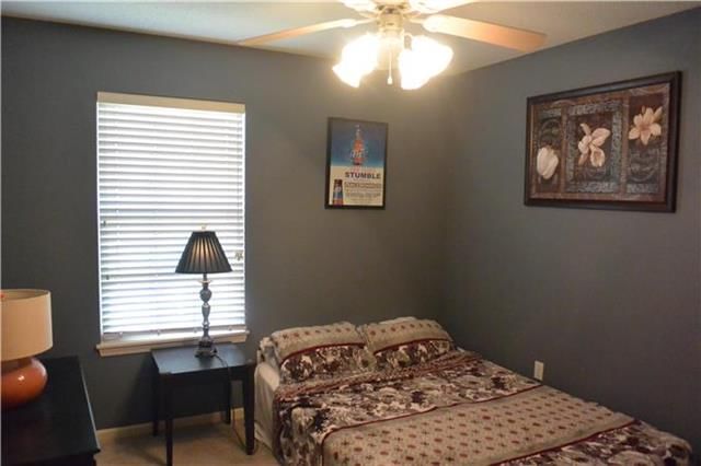8125 N Lawn Avenue — photo 16