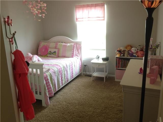 1004 N Crest Drive — photo 16