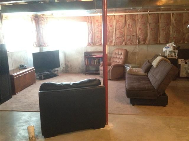 1004 N Crest Drive — photo 18