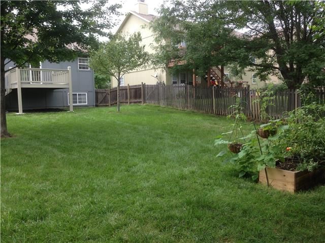 1004 N Crest Drive — photo 24