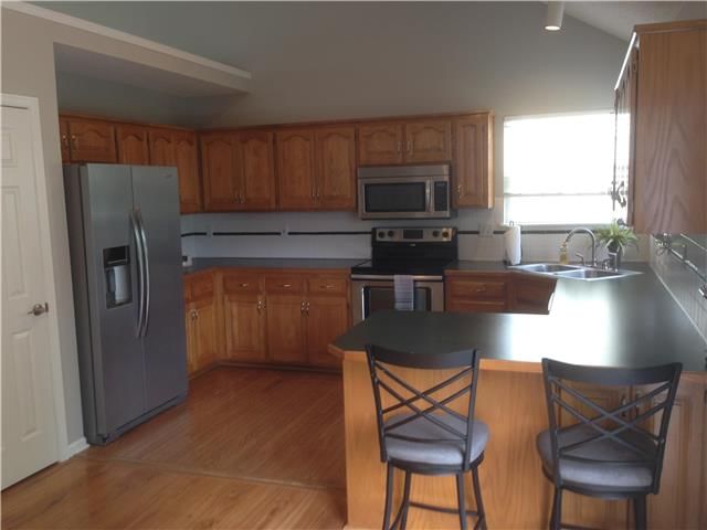 1004 N Crest Drive — photo 7
