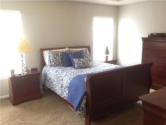 1004 N Crest Drive — photo 9