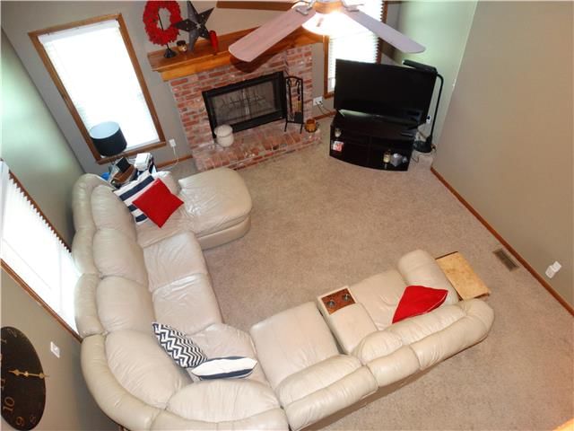 1302 Colony Drive — photo 2