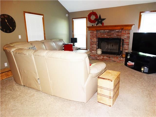 1302 Colony Drive — photo 3
