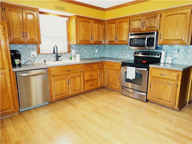 1302 Colony Drive — photo 9