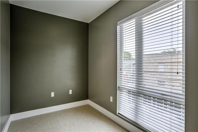 2955 McGee Trafficway — photo 17