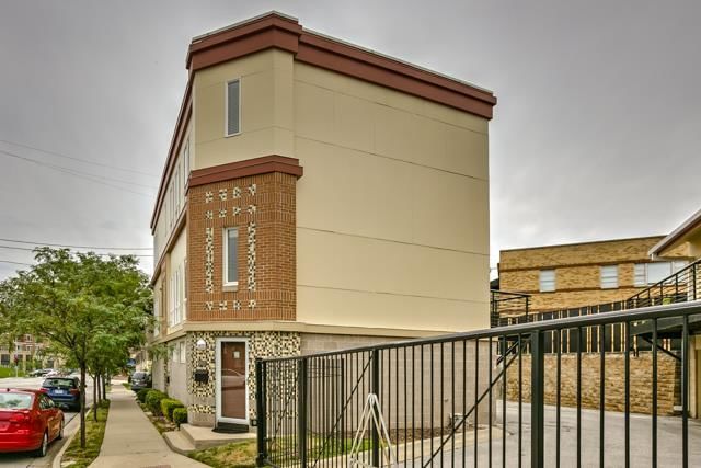 2955 McGee Trafficway — photo 24