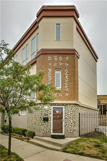 2955 McGee Trafficway — photo 4