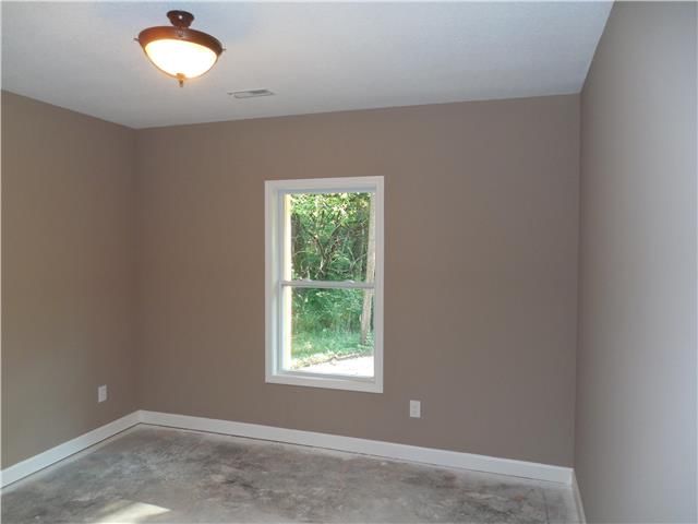 1211 N Parkway Drive — photo 10