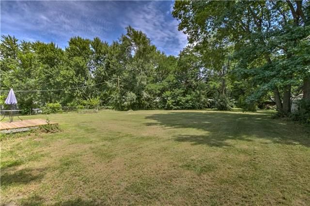 10015 Cambridge Avenue — photo 25