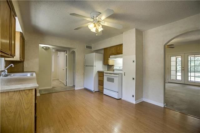 10015 Cambridge Avenue — photo 6