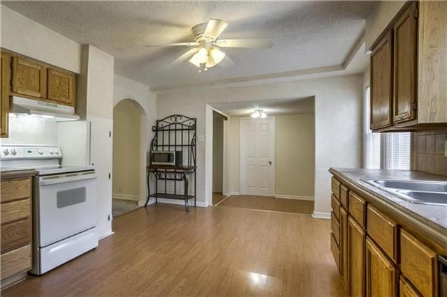 10015 Cambridge Avenue — photo 9