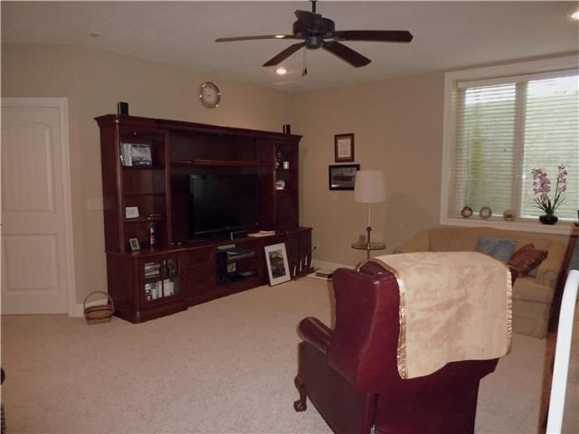 4040 NE Grant Street — photo 21