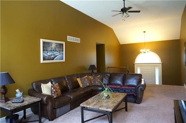 103 W Regal Drive — photo 5