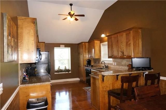 103 W Regal Drive — photo 6