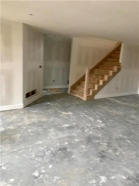 7711 N Cypress Avenue — photo 8