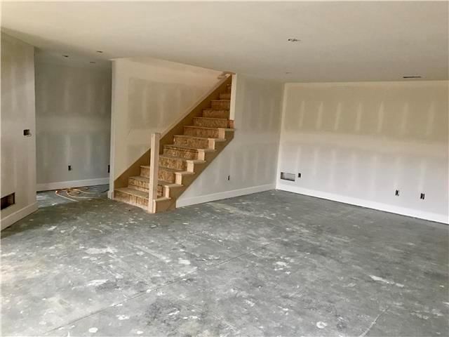7711 N Cypress Avenue — photo 9