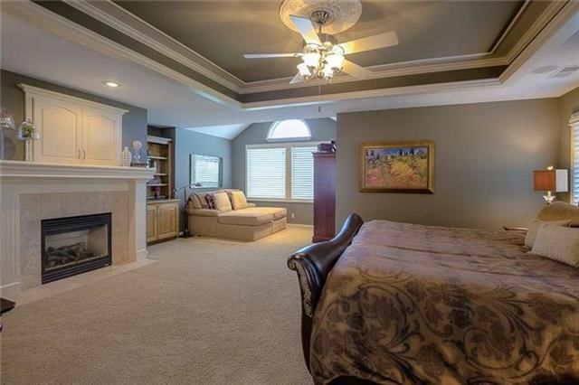 15709 LINDEN Street — photo 5