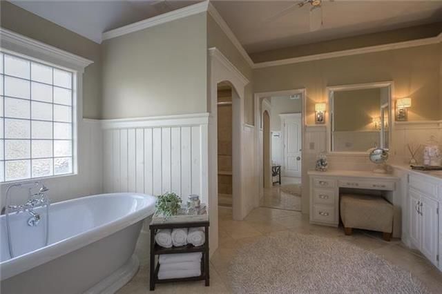 15709 LINDEN Street — photo 6