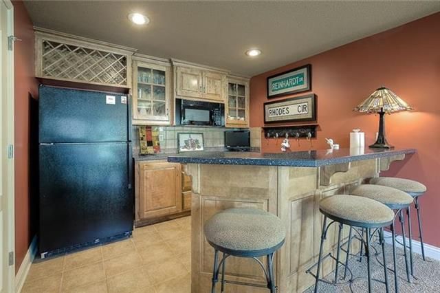 15709 LINDEN Street — photo 8