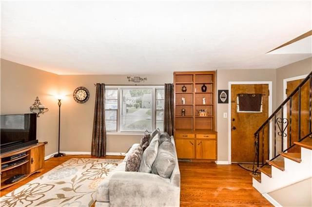 5610 Beverly Avenue — photo 2