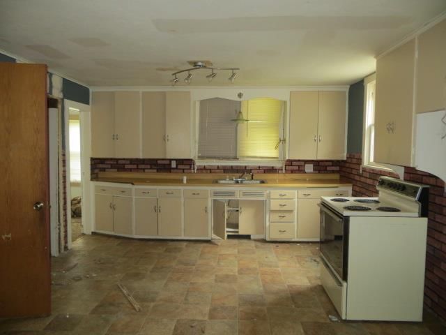 314 Yale Street — photo 3